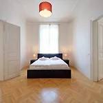 Louvre Apartment